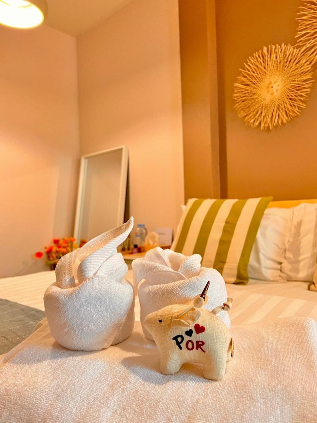 Por Poshtel Kanchanaburi Exterior foto