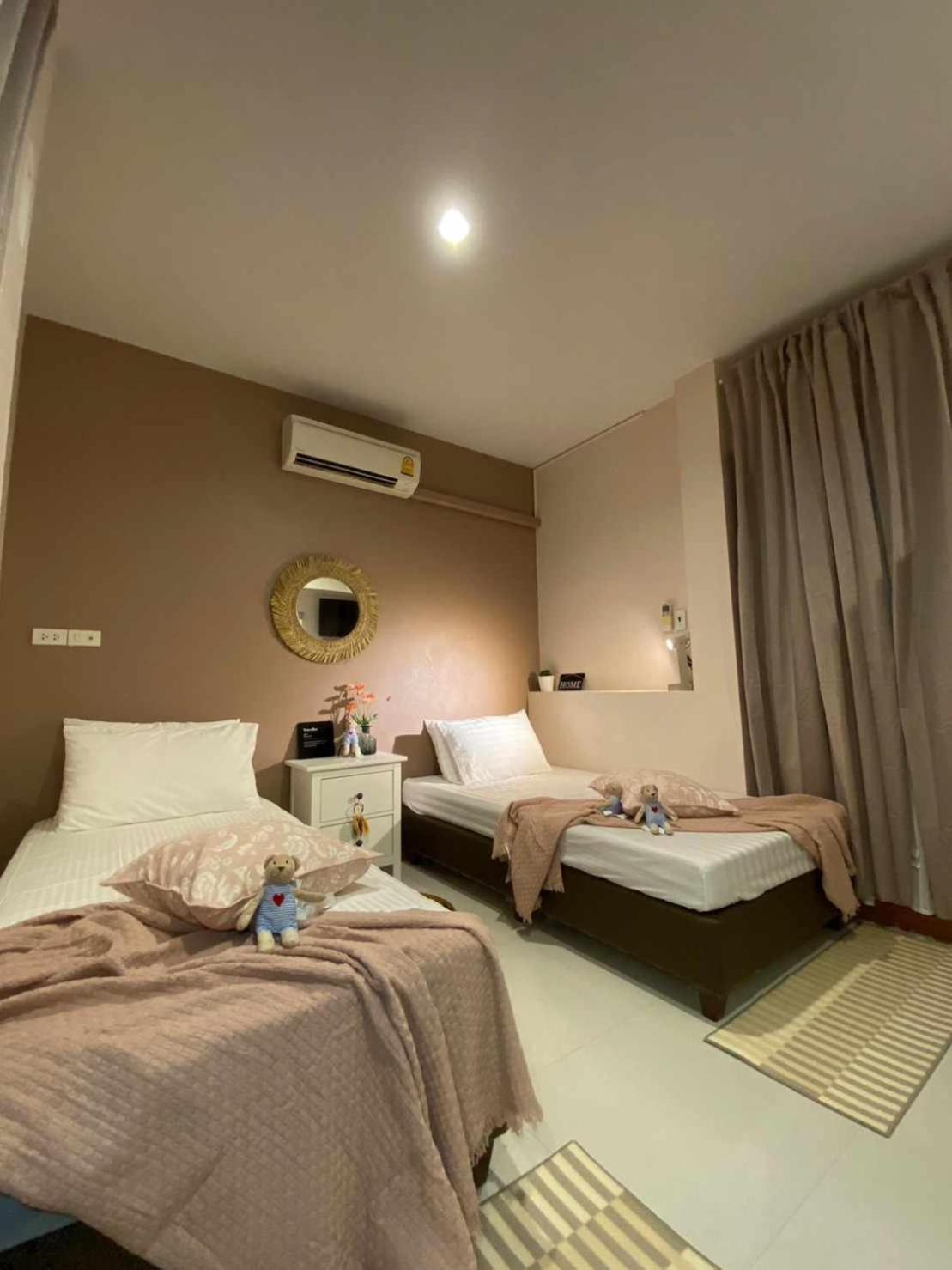 Por Poshtel Kanchanaburi Exterior foto
